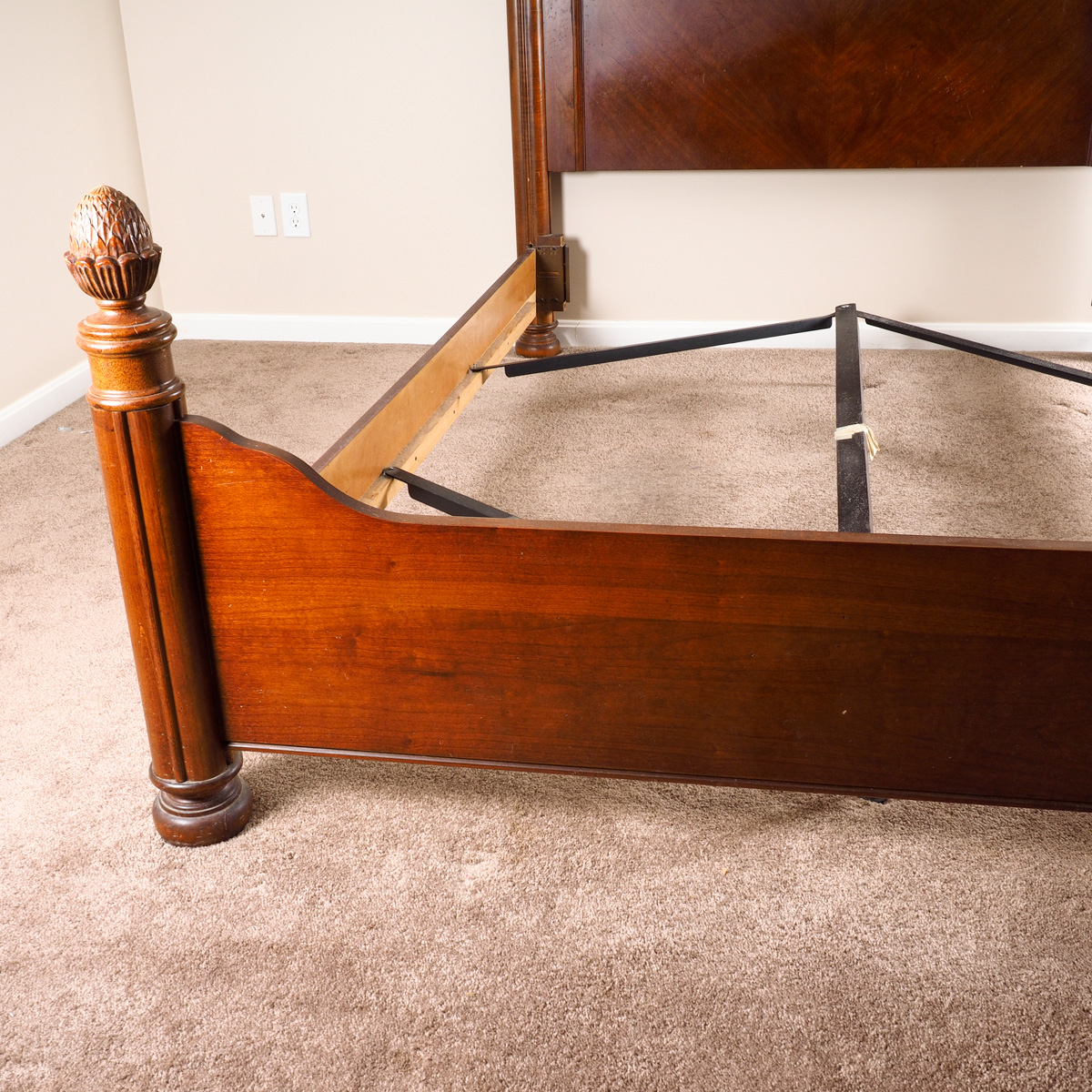 Chris Madden Collection Adjustable Full or Queen Bed