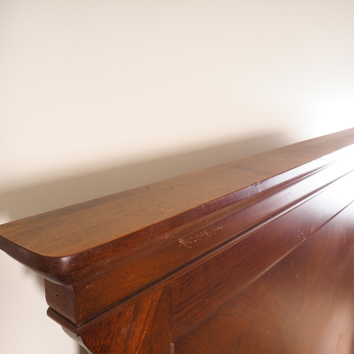 Chris Madden Collection Adjustable Full or Queen Bed