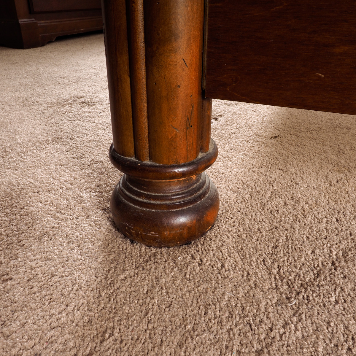 Chris Madden Collection Adjustable Full or Queen Bed