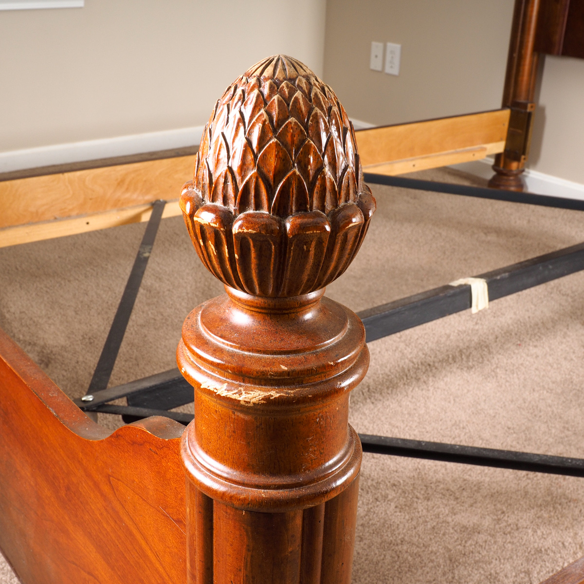 Chris Madden Collection Adjustable Full or Queen Bed