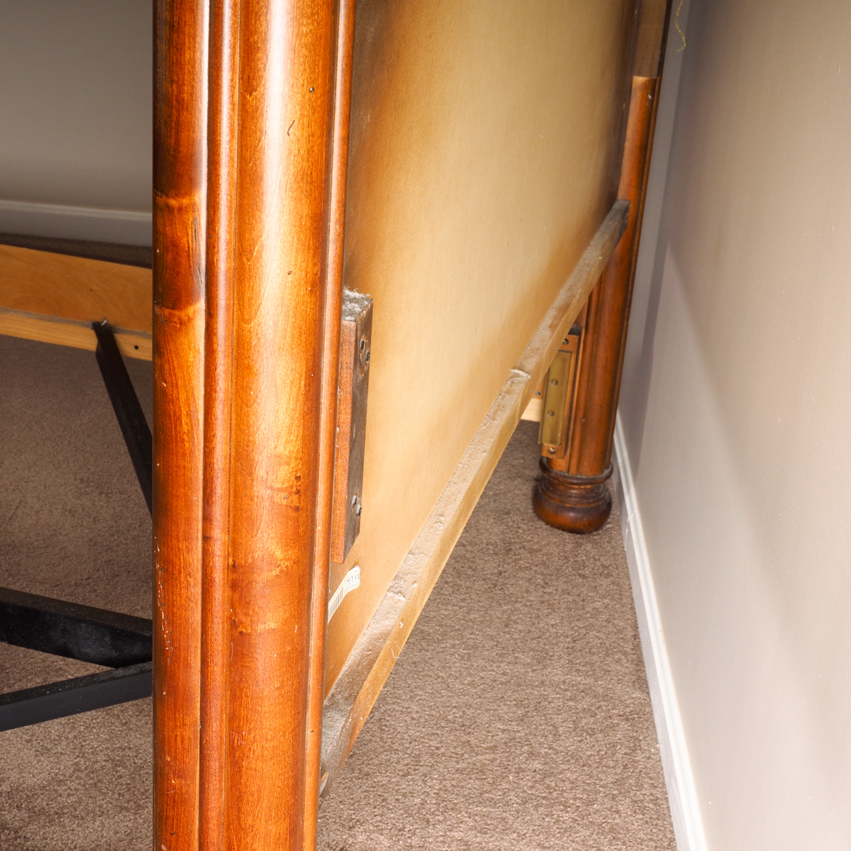 Chris Madden Collection Adjustable Full or Queen Bed