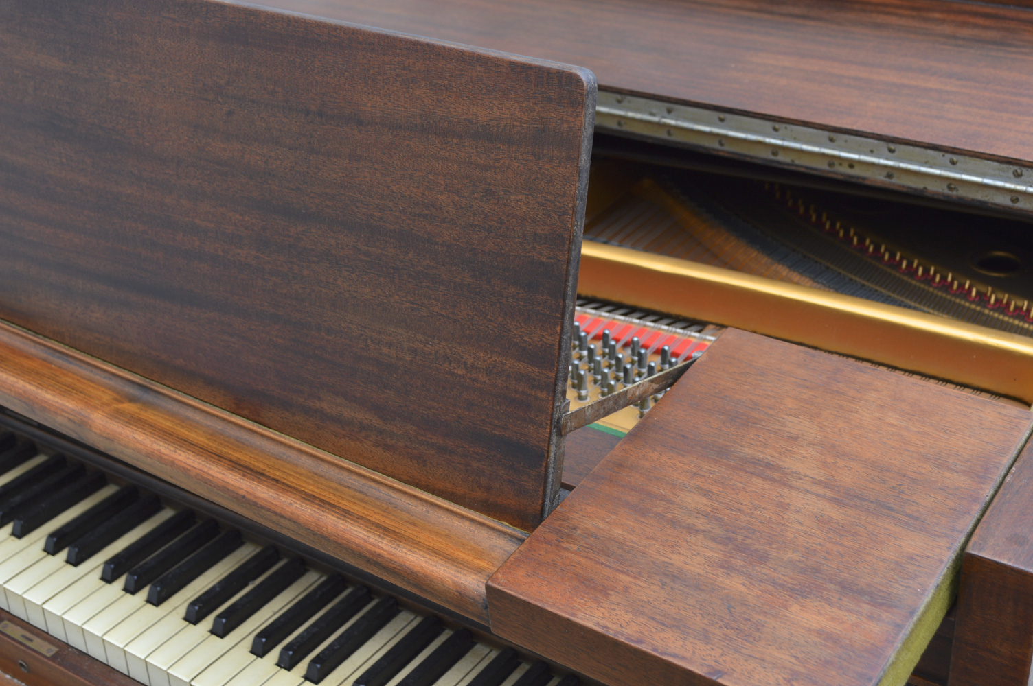 Whitney Baby Grand Piano and Bench