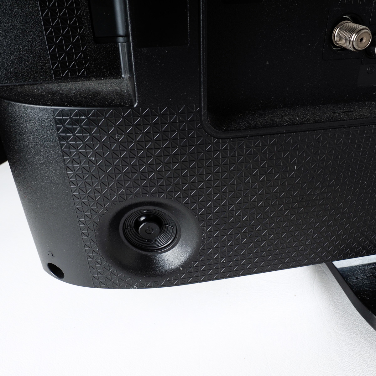 Samsung 24" Class H4500 LED Smart Television