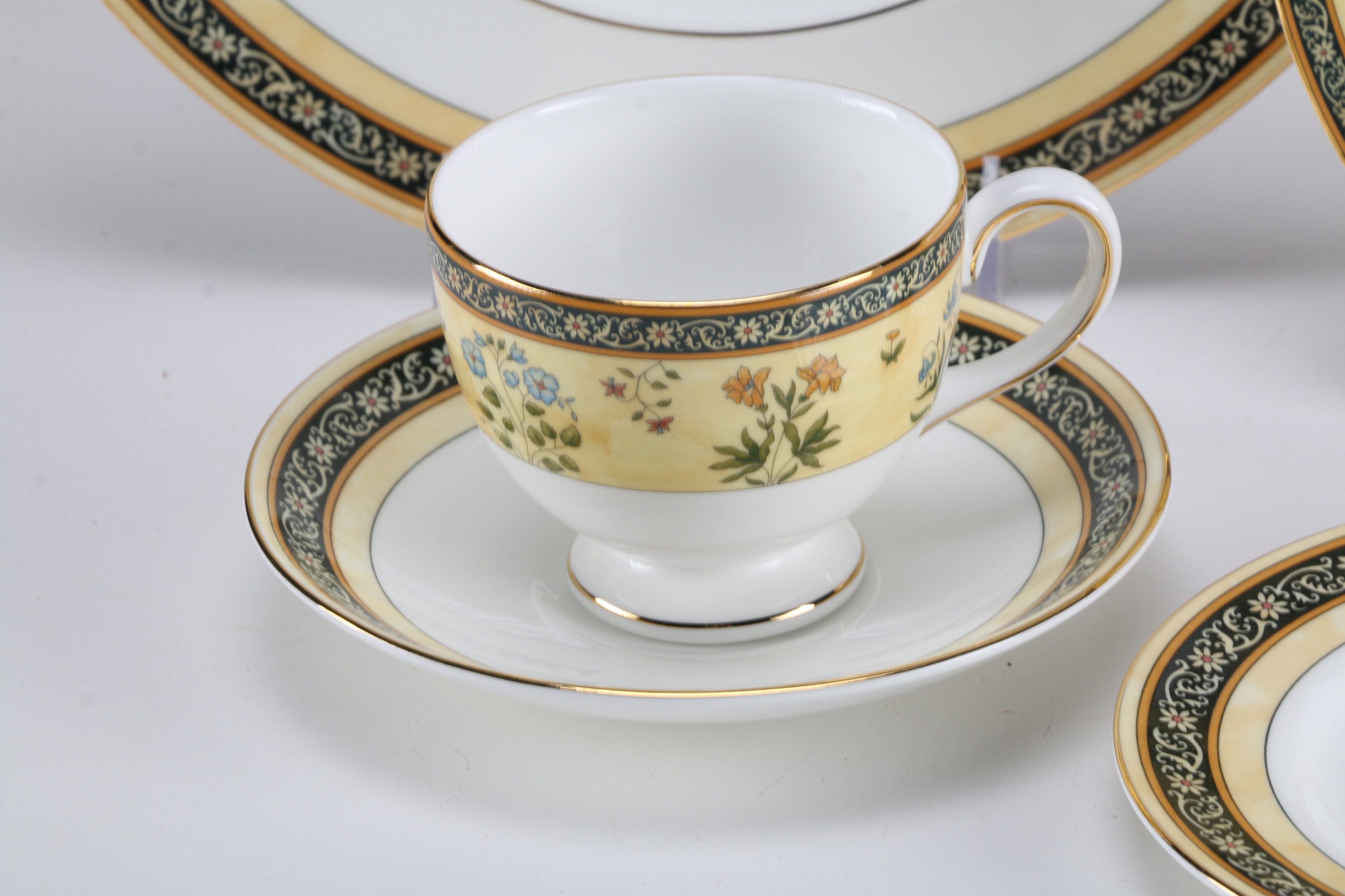 Wedgwood "India" Bone China Place Setting