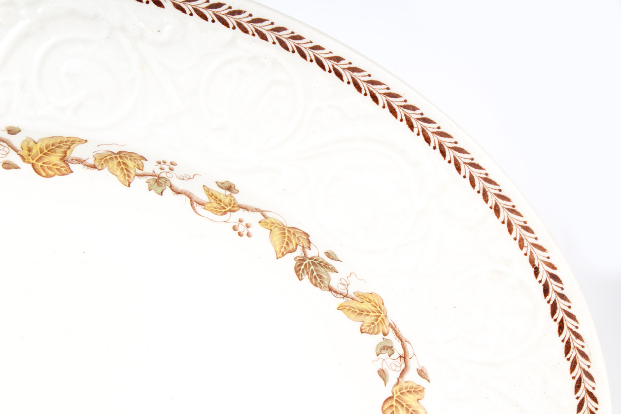 Wedgwood Patrician "Golden Ivy" Dinner Service Set