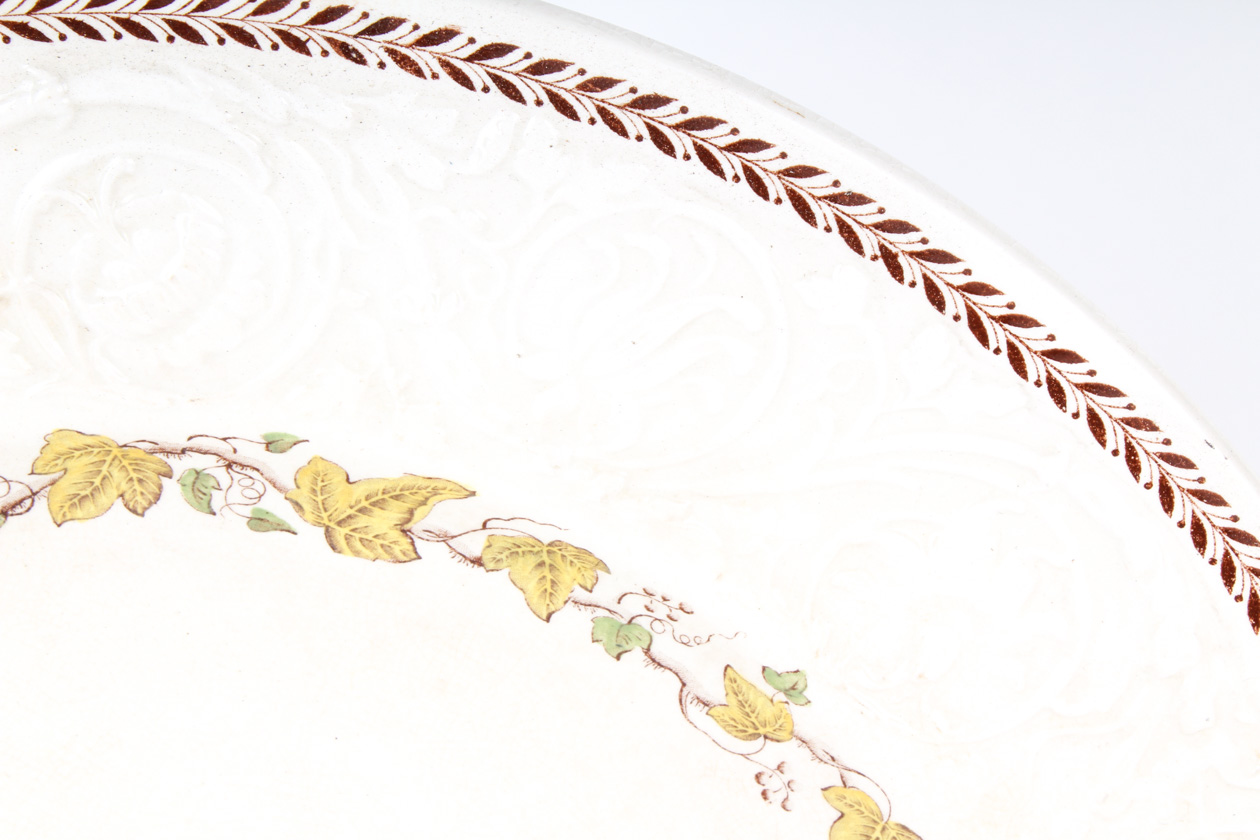 Wedgwood Patrician "Golden Ivy" Dinner Service Set