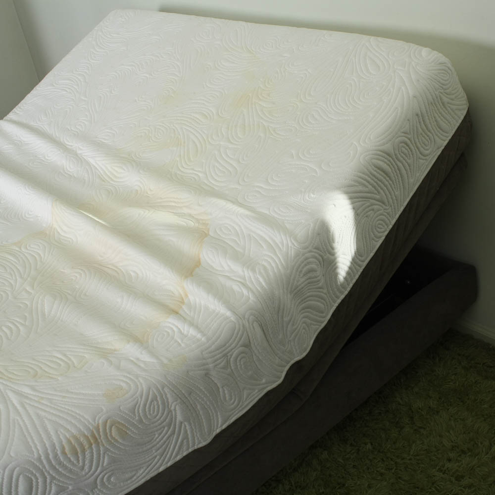 Sealy Reflexion 4 Wireless Adjustable Queen Bed