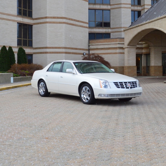 2011 Cadillac DTS Platinum With Low Miles
