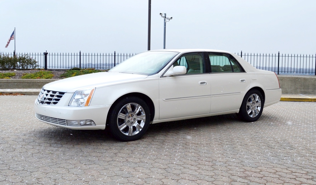 2011 Cadillac DTS Platinum With Low Miles