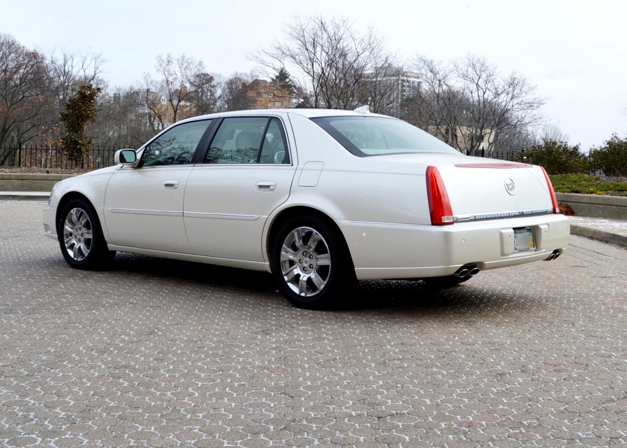 2011 Cadillac DTS Platinum With Low Miles