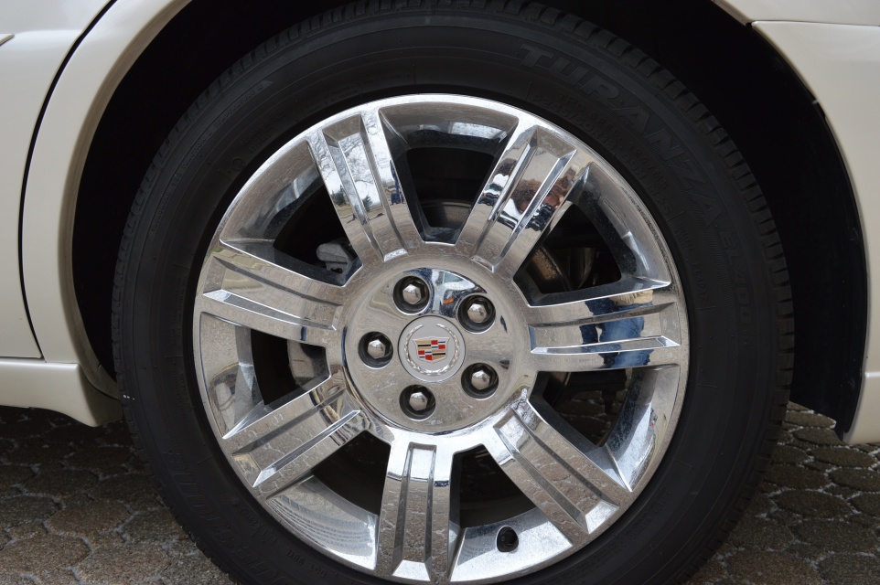 2011 Cadillac DTS Platinum With Low Miles