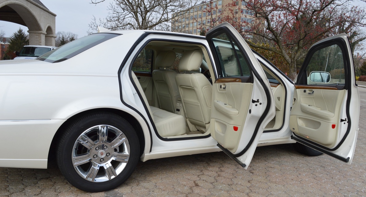 2011 Cadillac DTS Platinum With Low Miles