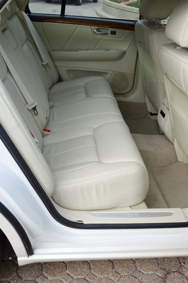 2011 Cadillac DTS Platinum With Low Miles