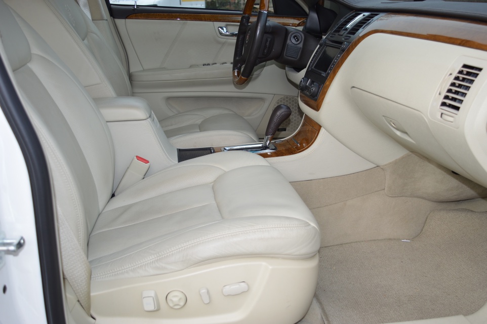 2011 Cadillac DTS Platinum With Low Miles
