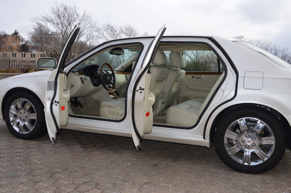 2011 Cadillac DTS Platinum With Low Miles
