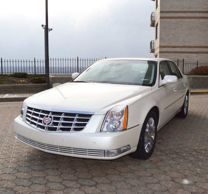 2011 Cadillac DTS Platinum With Low Miles