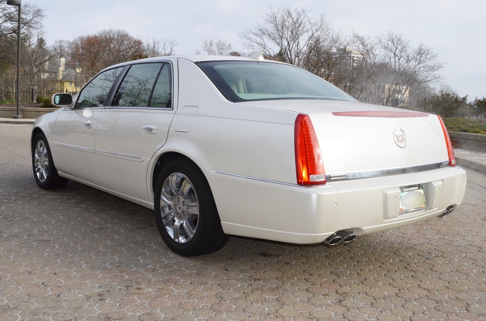 2011 Cadillac DTS Platinum With Low Miles