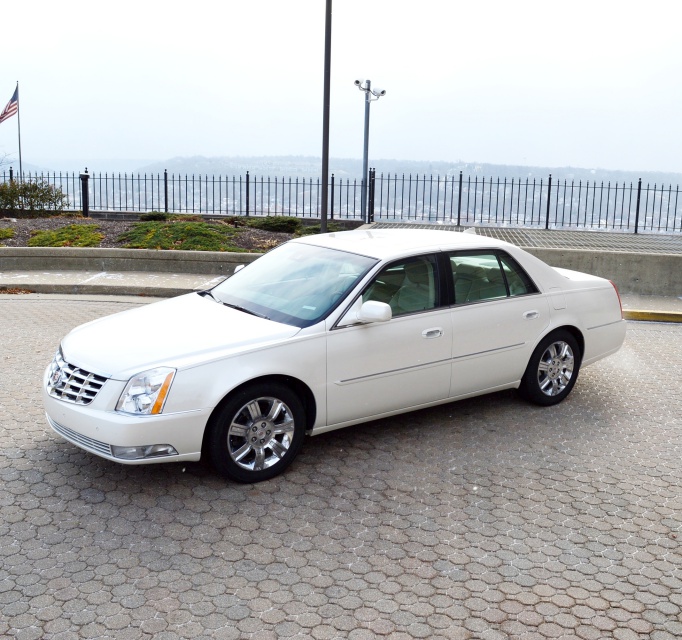 2011 Cadillac DTS Platinum With Low Miles