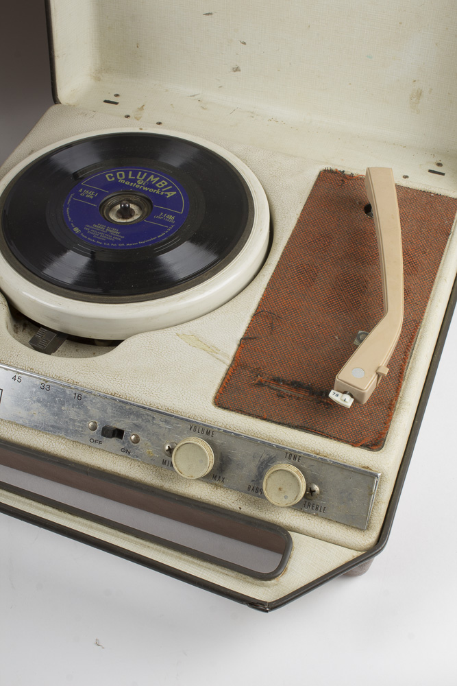 Vintage Zenith AM/FM Radio and GE Transistor Record Player