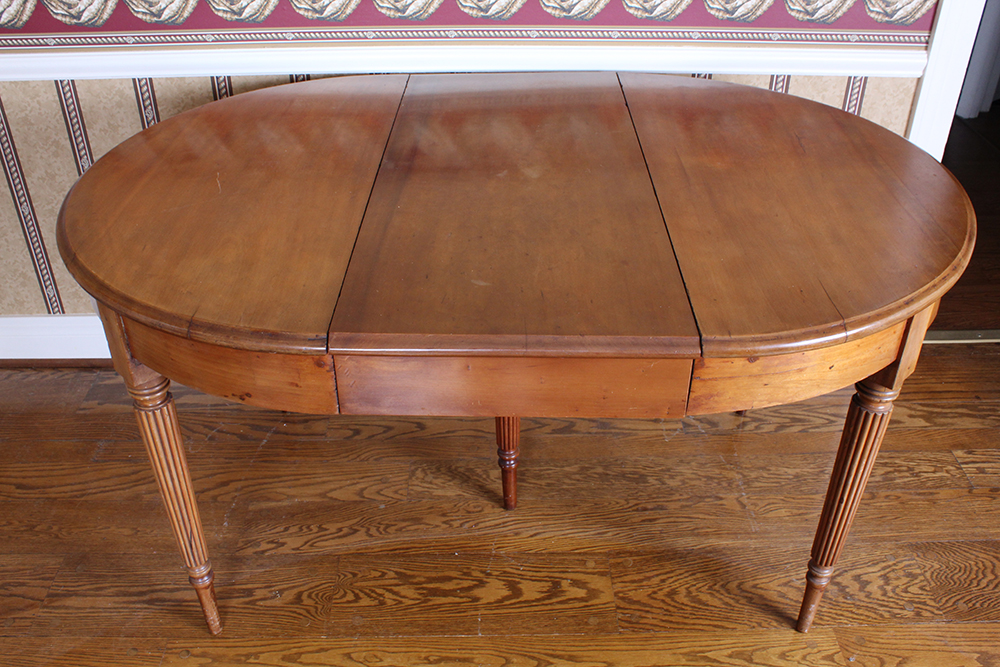 Vintage Maple Dining Room Table with Extensions