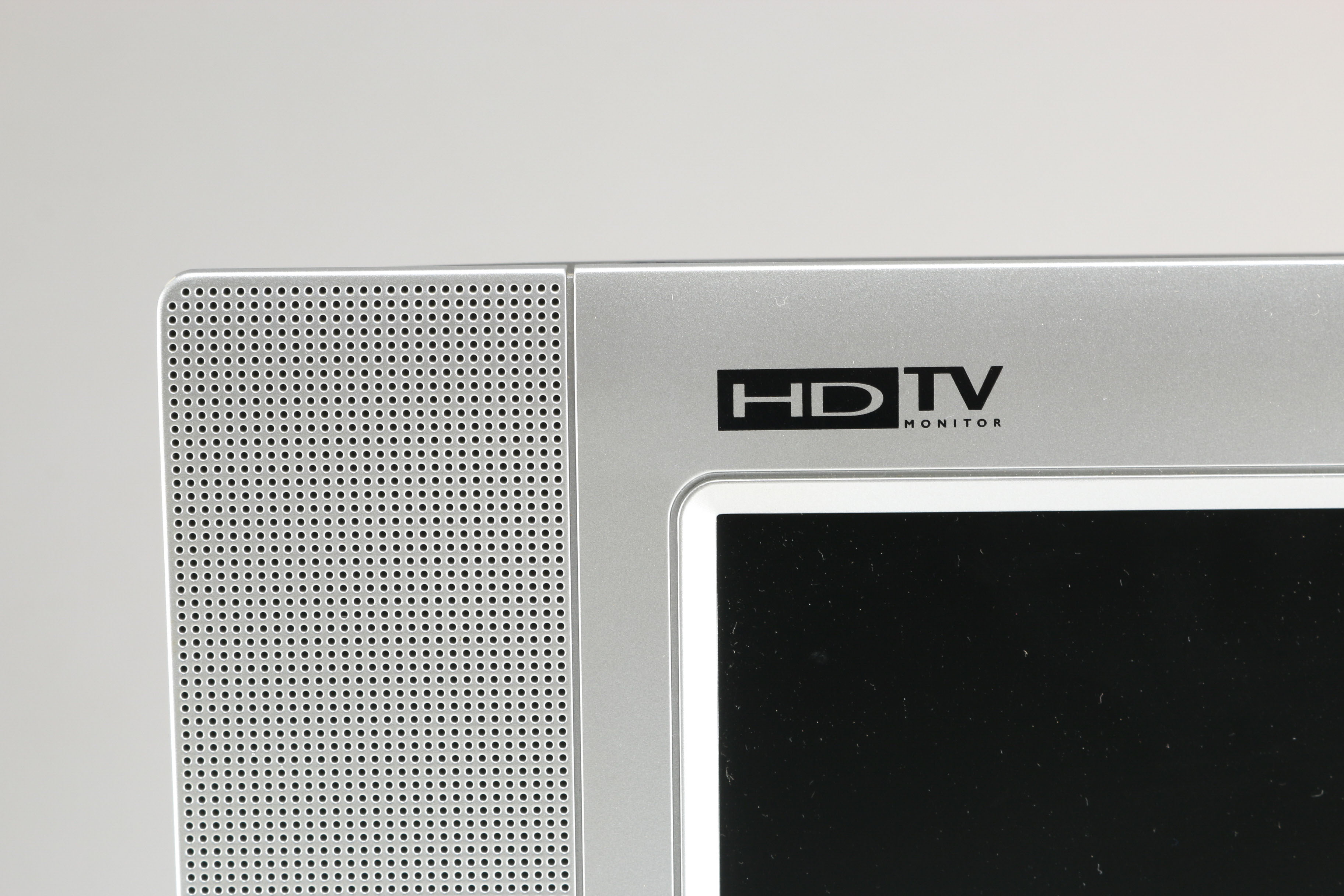 Magnavox 15" LCD HDTV Monitor with Analog Tuner