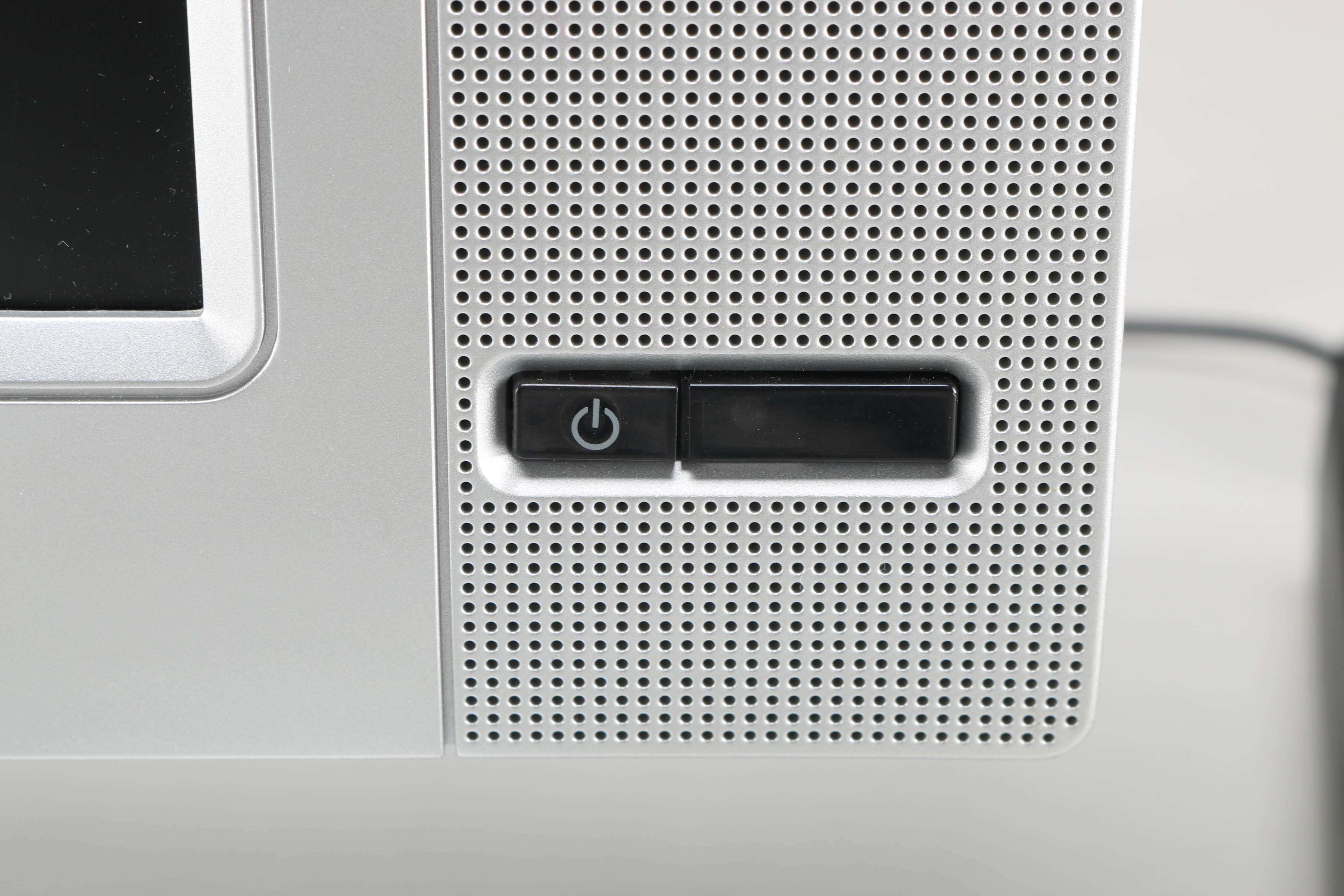 Magnavox 15" LCD HDTV Monitor with Analog Tuner