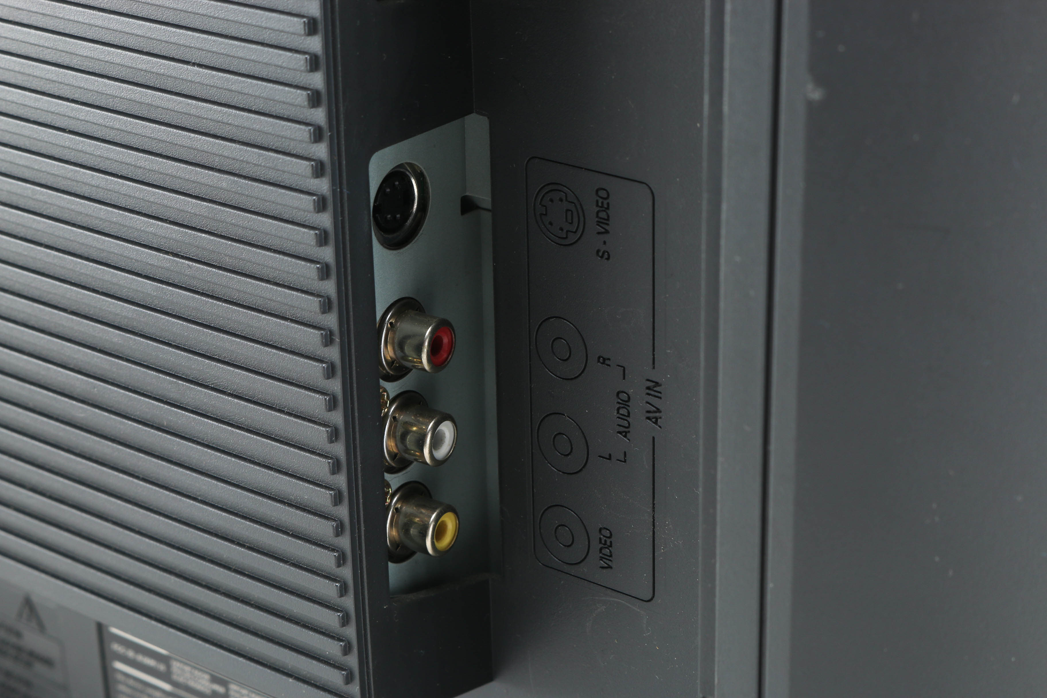 Magnavox 15" LCD HDTV Monitor with Analog Tuner