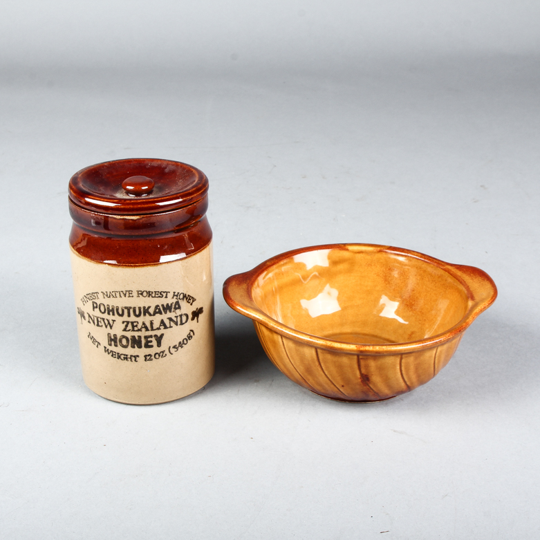 Pearsons of Chesterfield Honey Jar and New Zealand Bowl