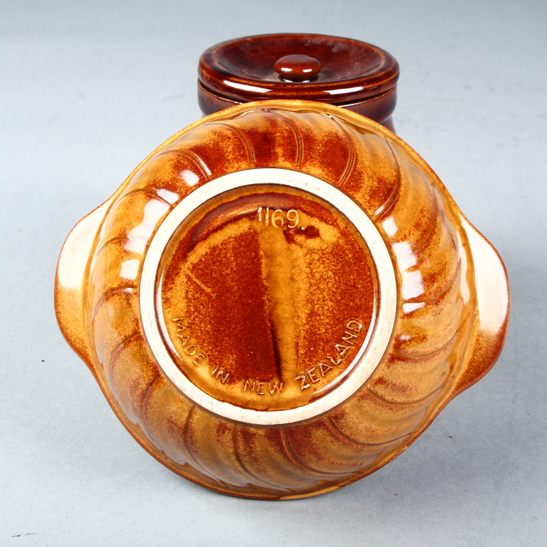 Pearsons of Chesterfield Honey Jar and New Zealand Bowl