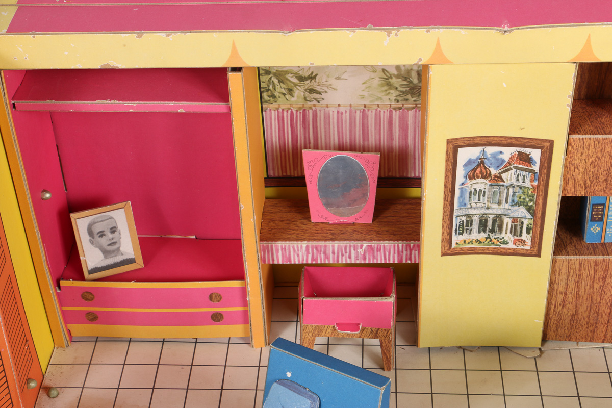 1962 Barbie's Dream House "Teenage Fashion Model"