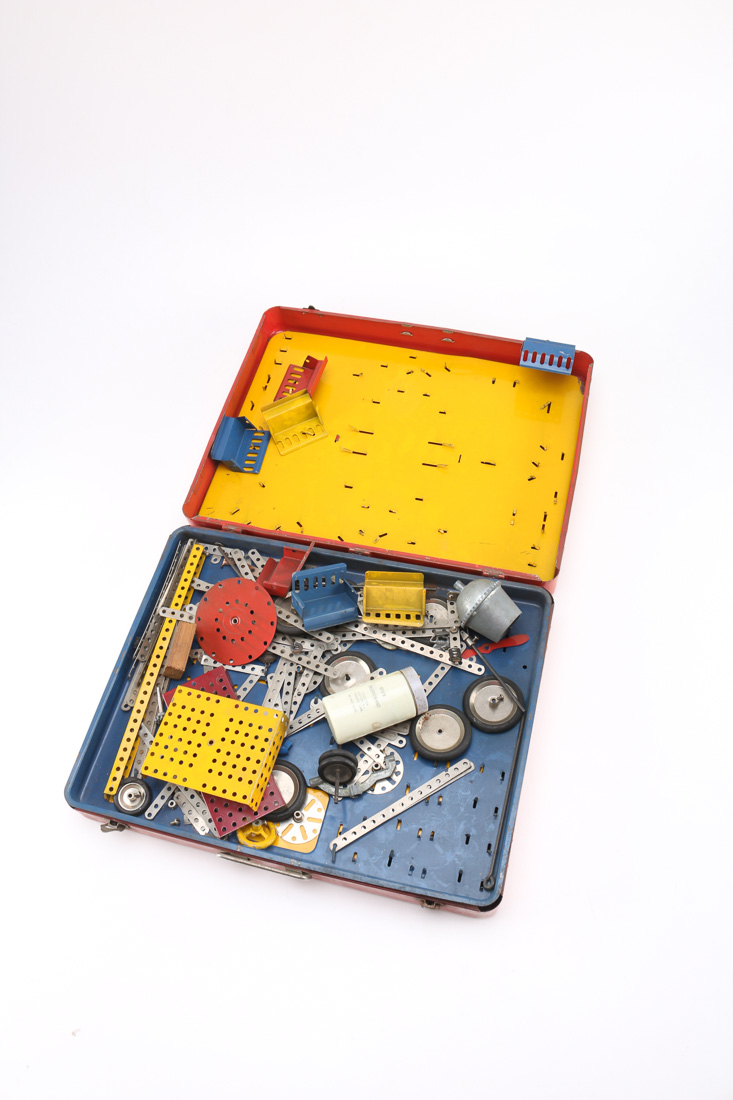 1940s "The Constructioneer" Metal Building Toy