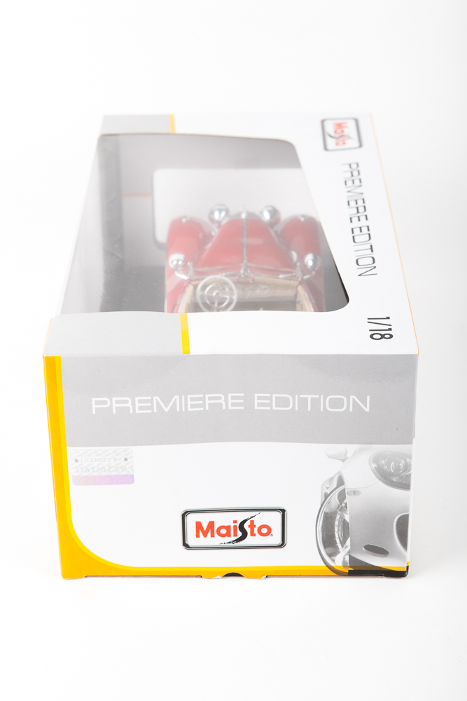 Maisto Premier Edition Mercedes-Benz Model Car
