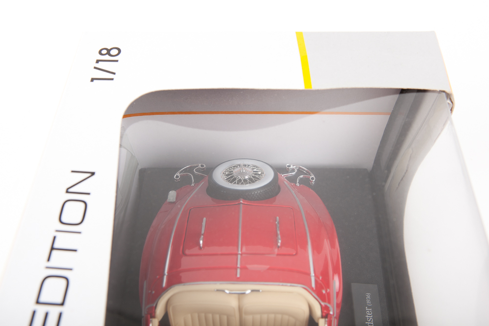 Maisto Premier Edition Mercedes-Benz Model Car