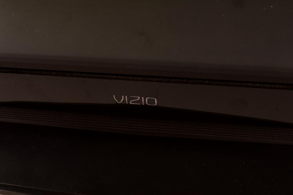 Dolby Digital HDMI Vizio 33" Television