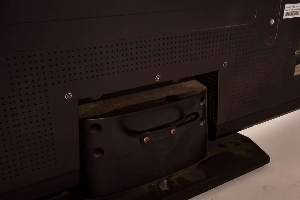 Dolby Digital HDMI Vizio 33" Television