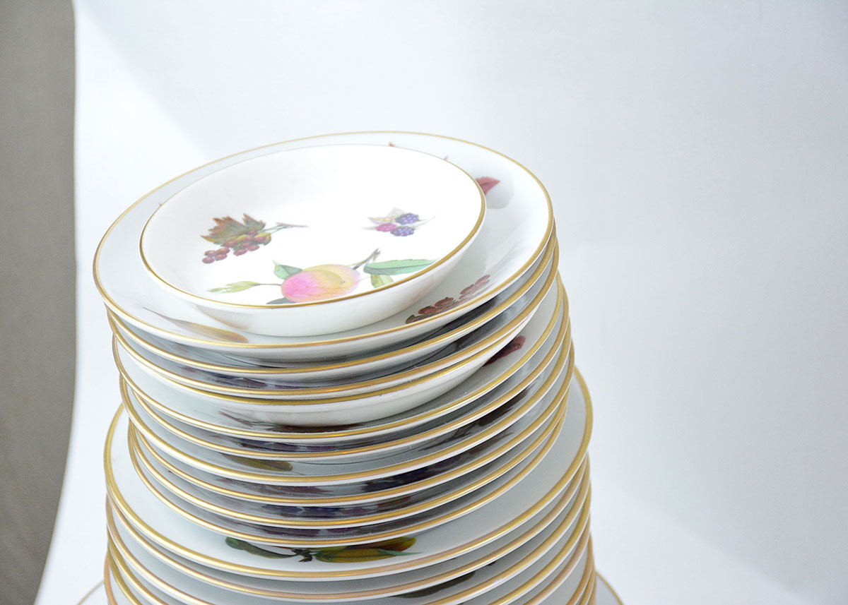 Royal Worcester "C51 Evesham" Fine Bone China Dinner Service