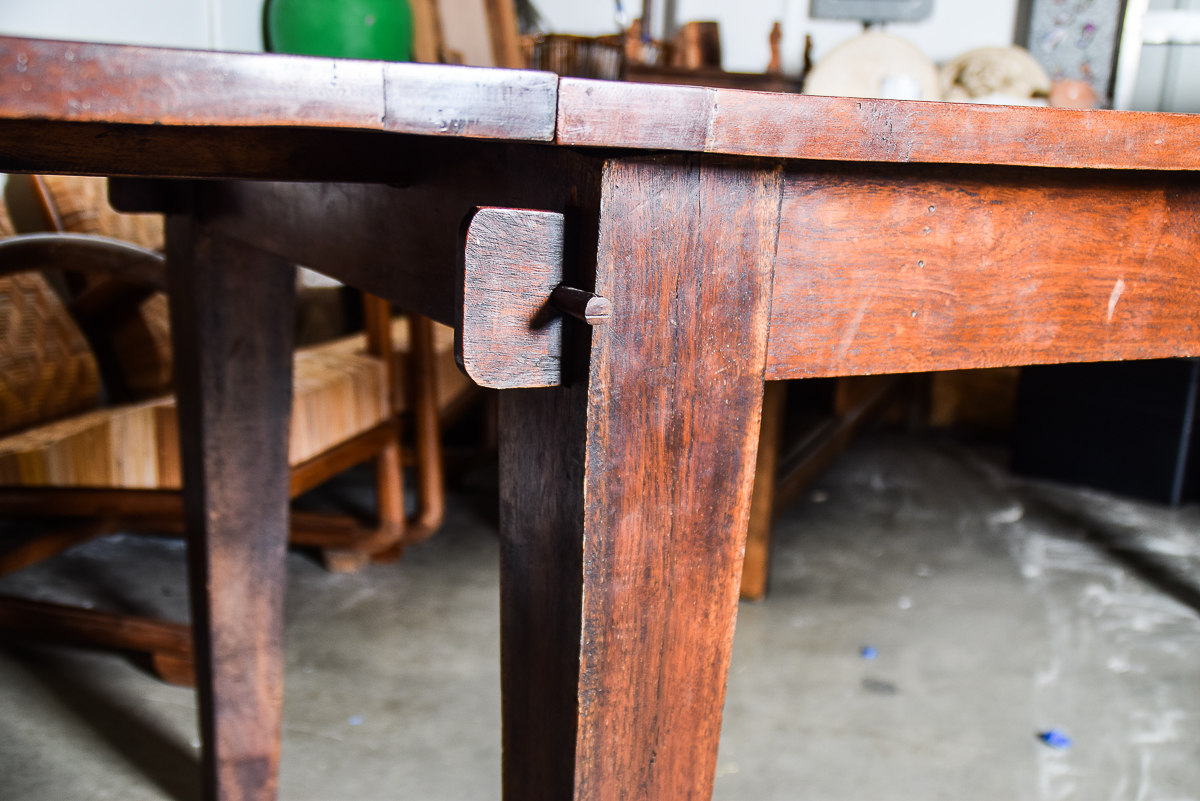 Dining Room Table with Two Extension Leaves