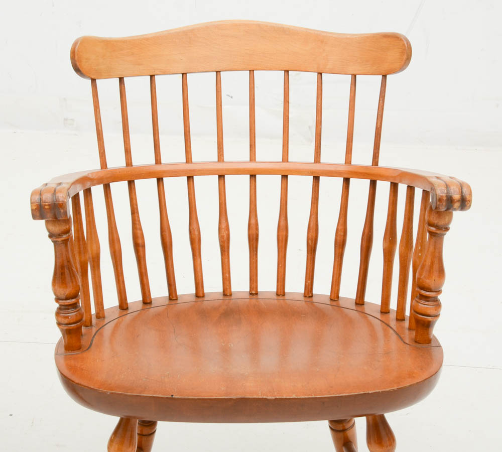 Vintage Windsor Style Nichols and Stone Maple Dining Chairs