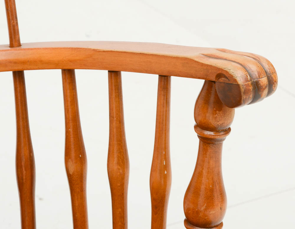 Vintage Windsor Style Nichols and Stone Maple Dining Chairs