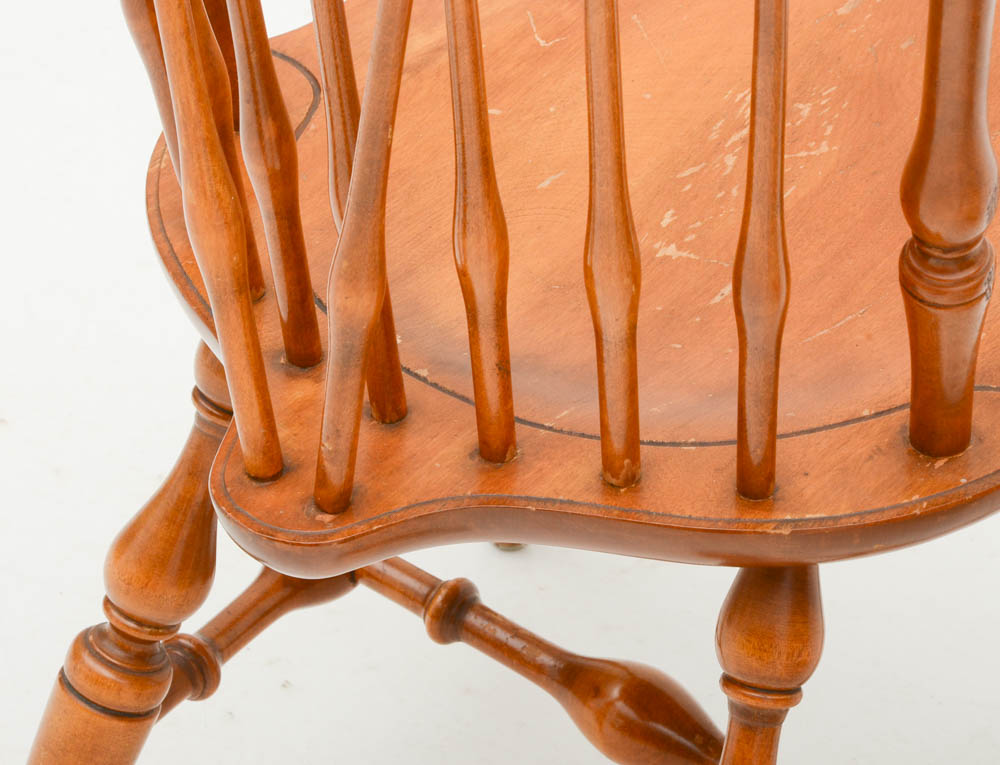 Vintage Windsor Style Nichols and Stone Maple Dining Chairs
