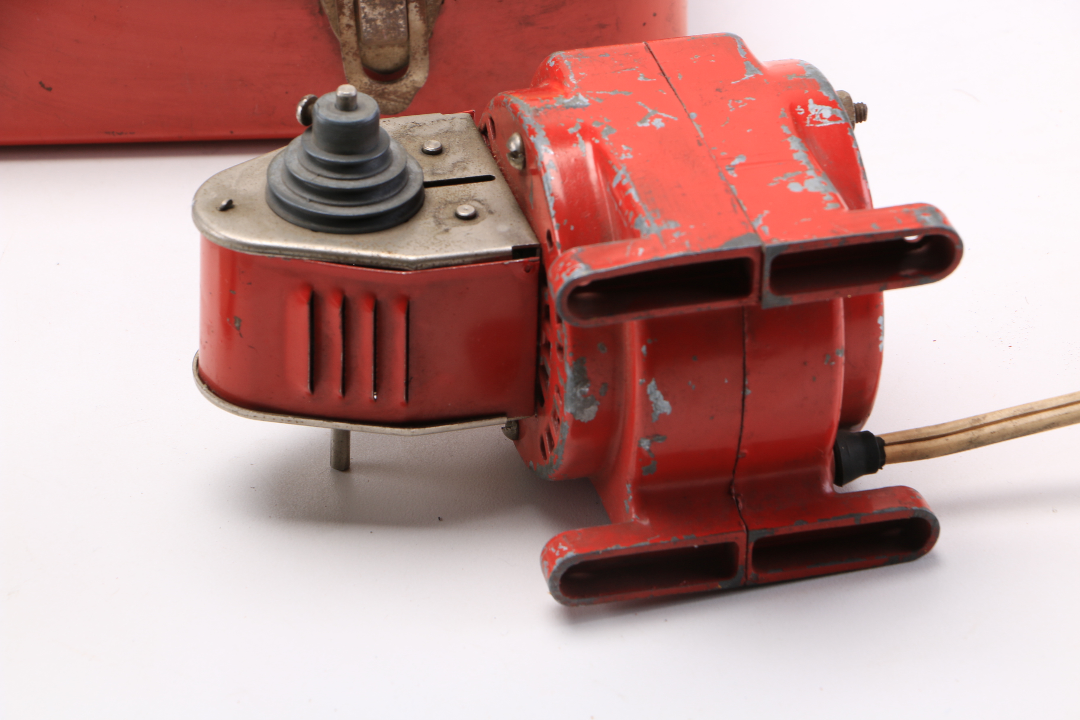 1940s "The Constructioneer" Metal Building Toy