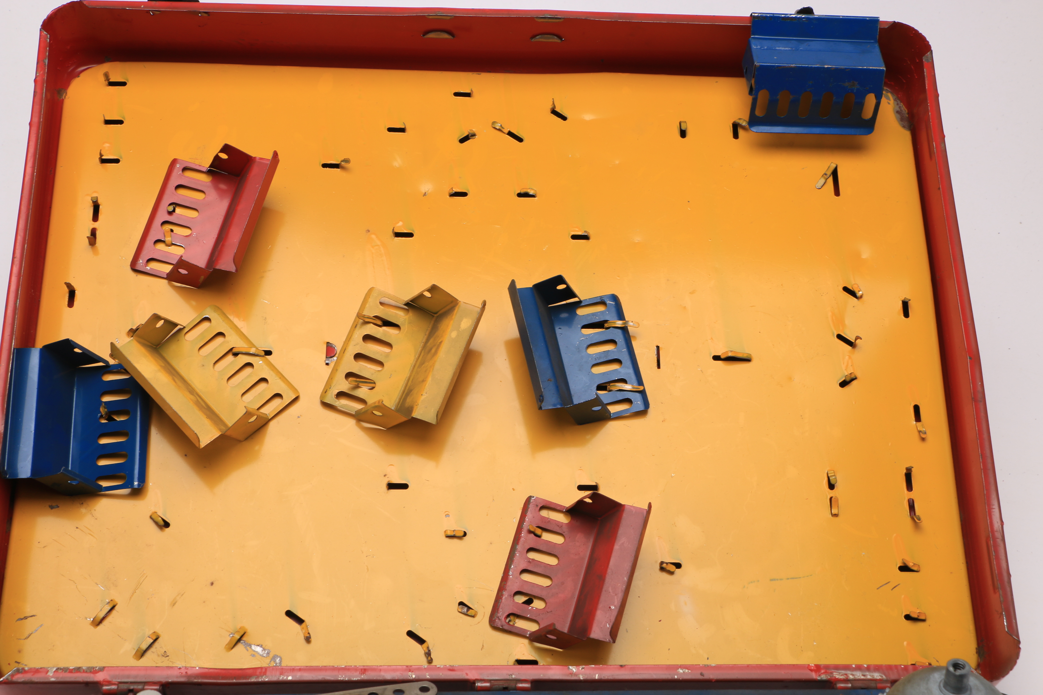 1940s "The Constructioneer" Metal Building Toy