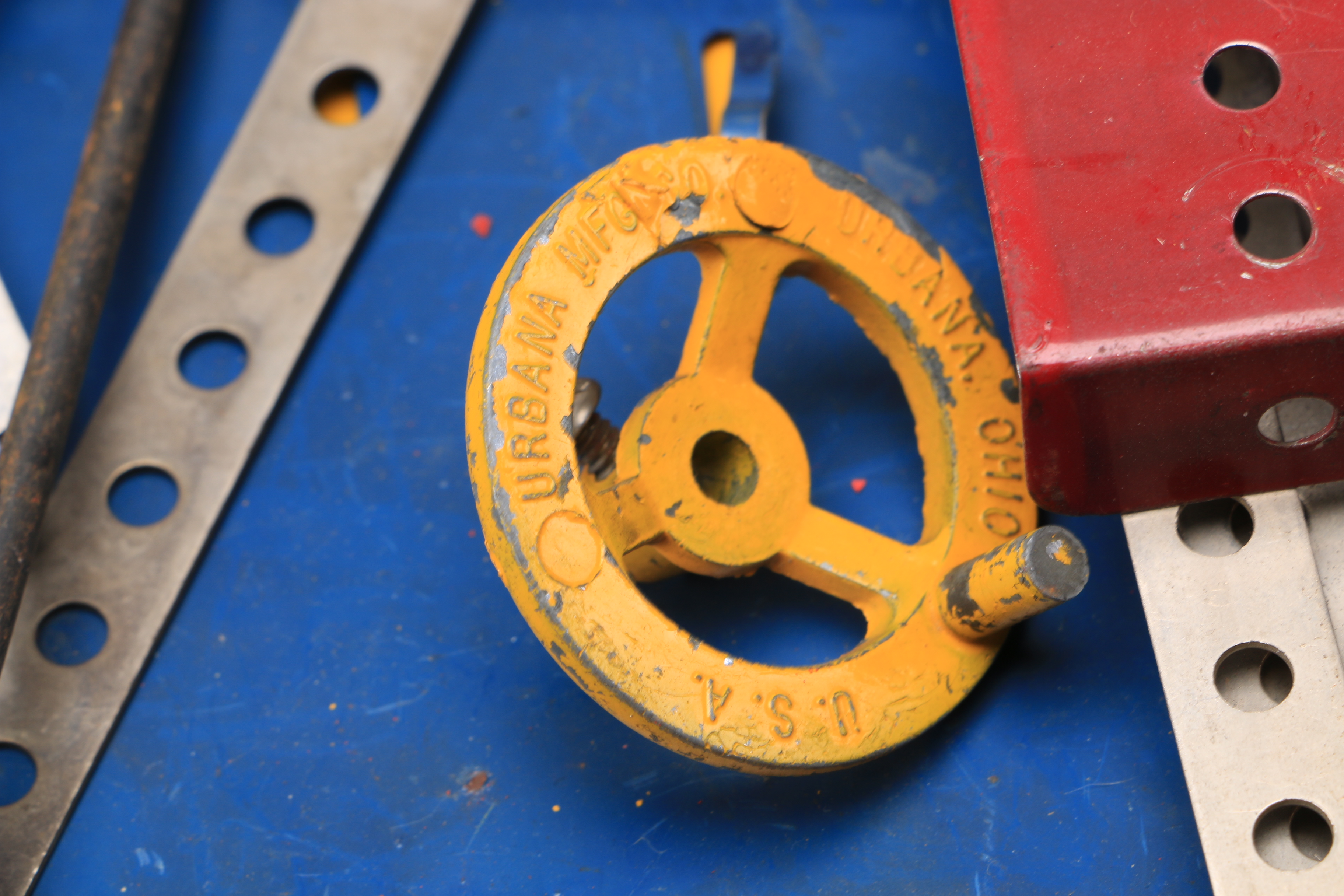 1940s "The Constructioneer" Metal Building Toy