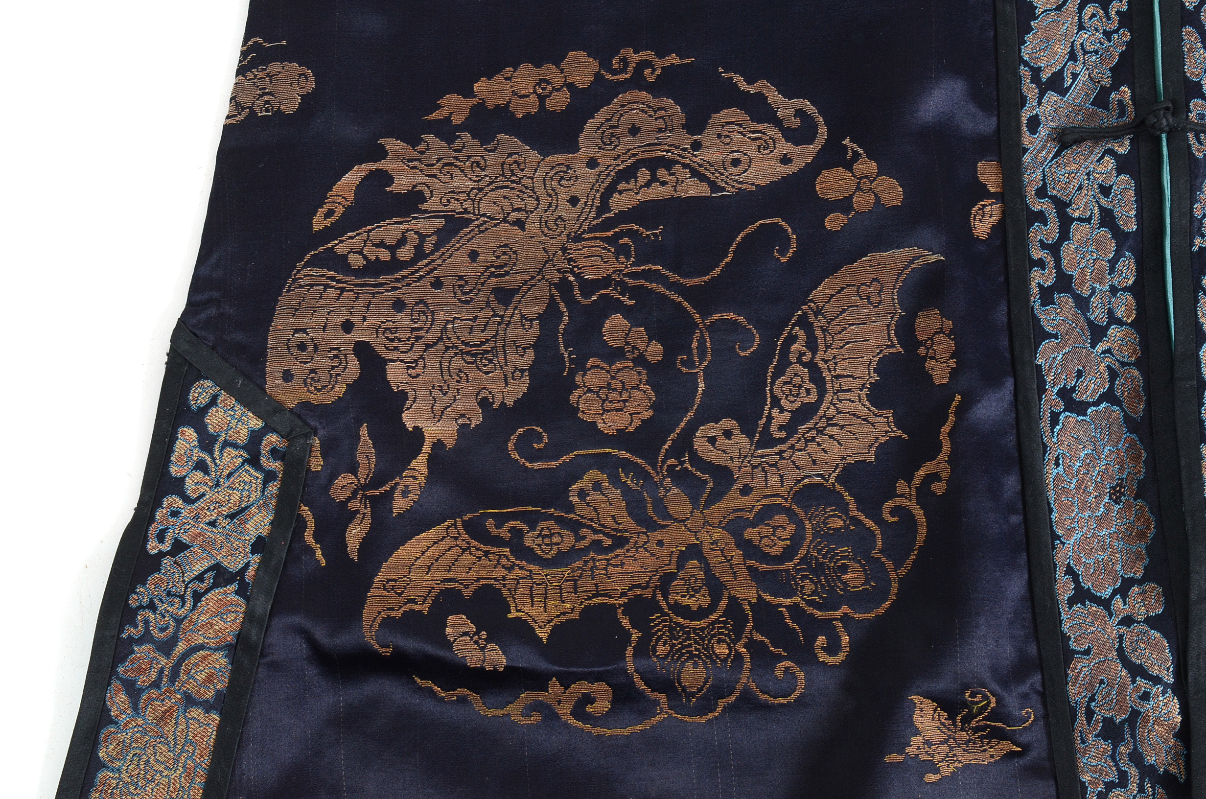 Women's 19th Century Chinese Qing Dynasty Hand Embroidered Silk Robe