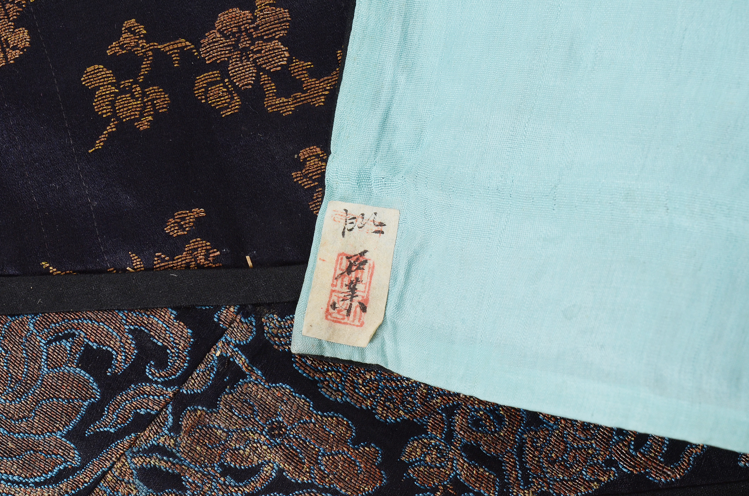 Women's 19th Century Chinese Qing Dynasty Hand Embroidered Silk Robe