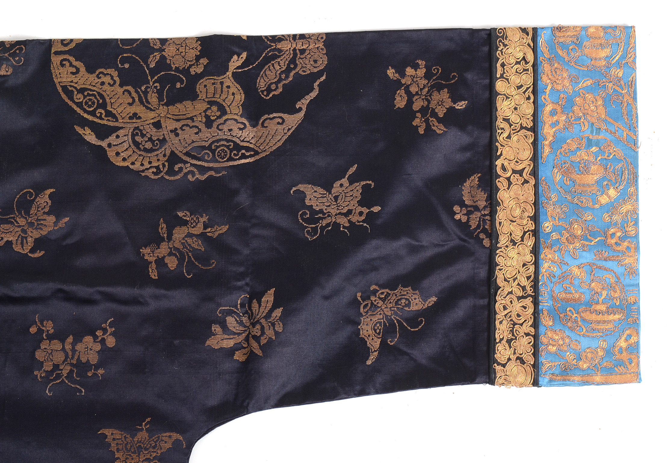 Women's 19th Century Chinese Qing Dynasty Hand Embroidered Silk Robe