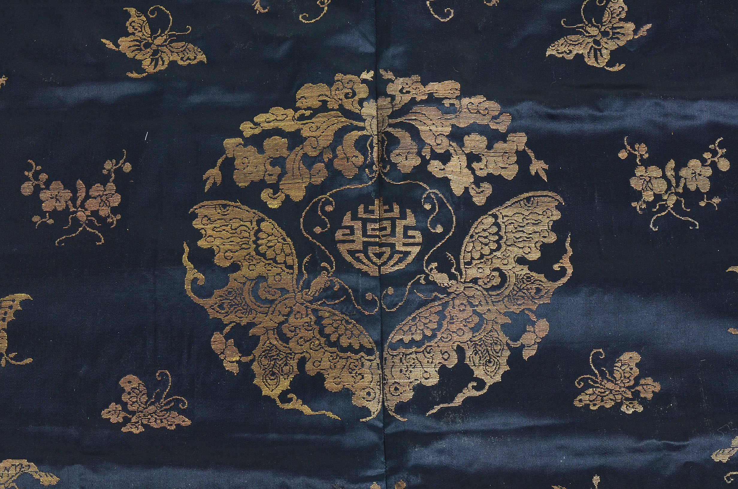 Women's 19th Century Chinese Qing Dynasty Hand Embroidered Silk Robe