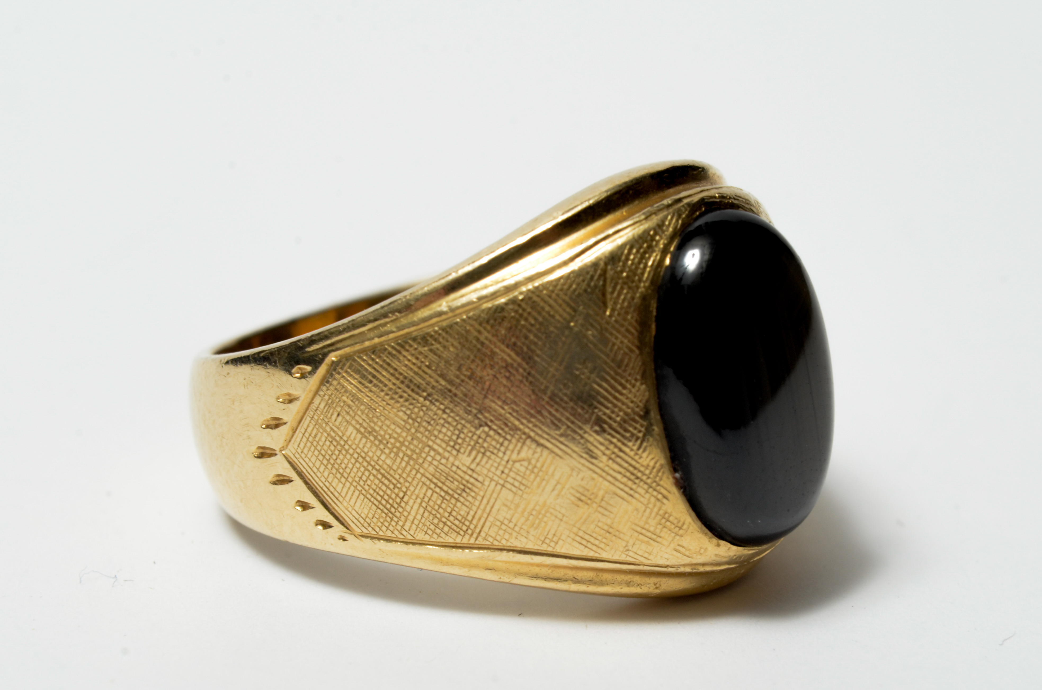 14K Gold Men's Black Star Sapphire Ring