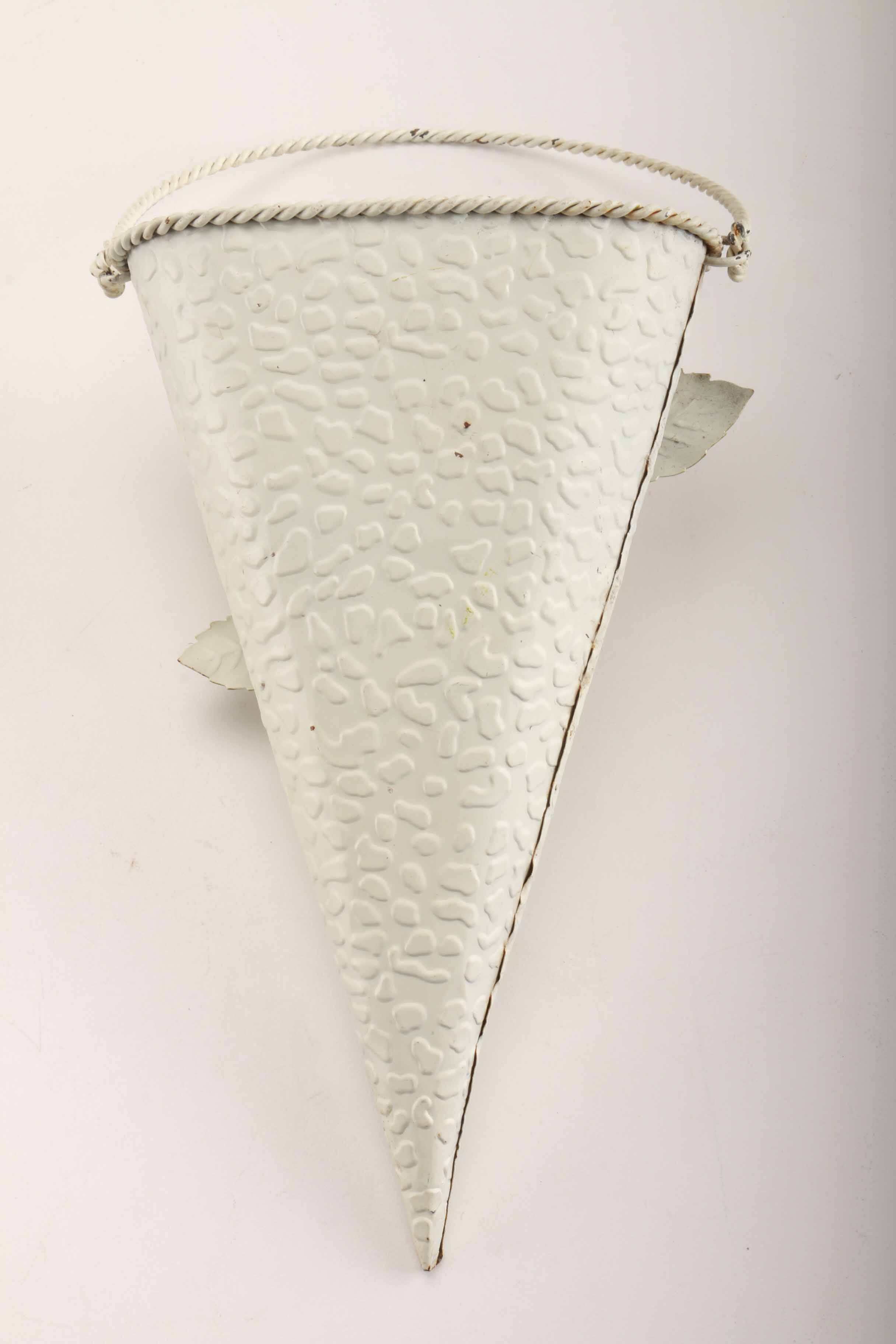 Metal Wall Hanging Sign and Planters