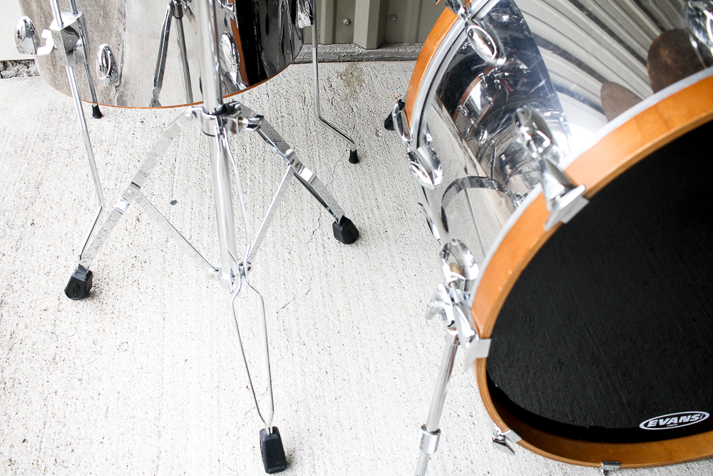 Yamaha Drum Set With Accessories Including Drum Heads